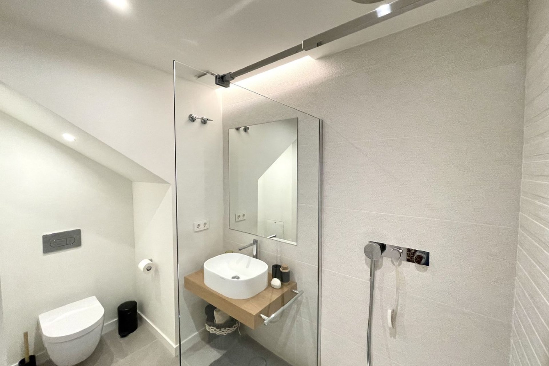 Resale - House - Semi-Detached House - Marbella - Cabopino