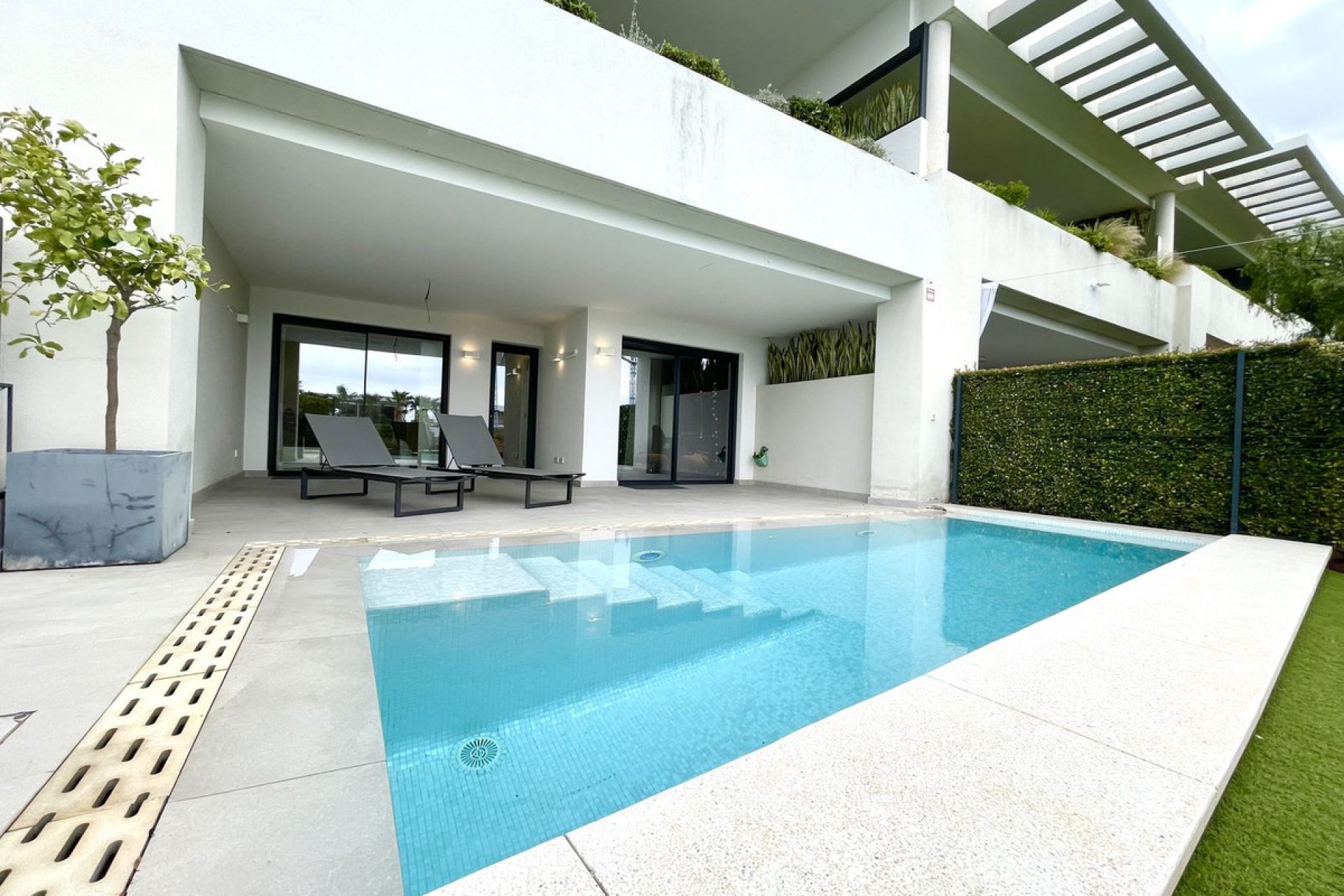 Resale - House - Semi-Detached House - Marbella - Cabopino