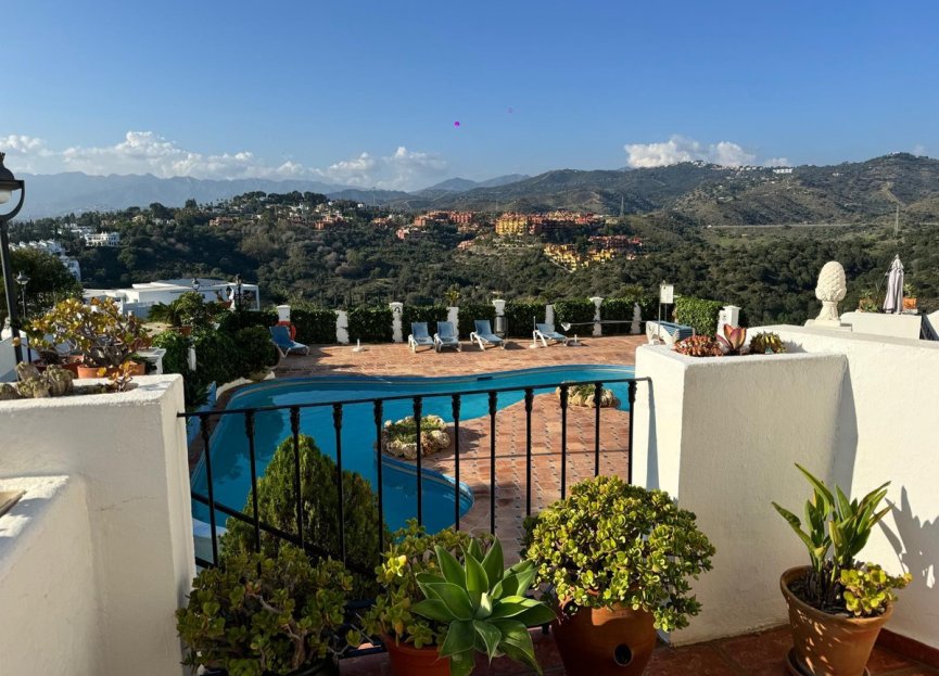 Resale - House - Semi-Detached House - Marbella - Cabopino