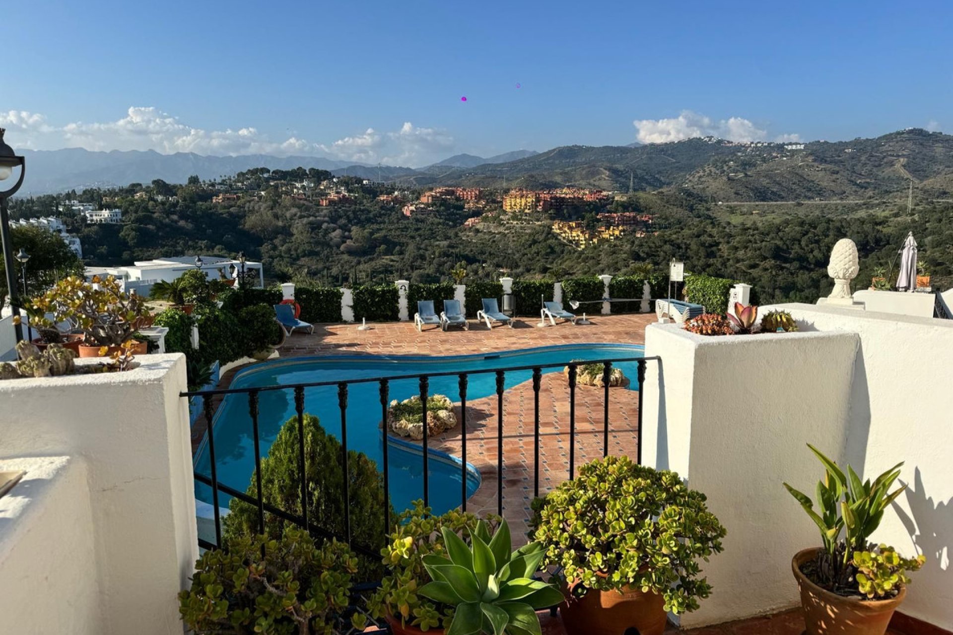 Resale - House - Semi-Detached House - Marbella - Cabopino