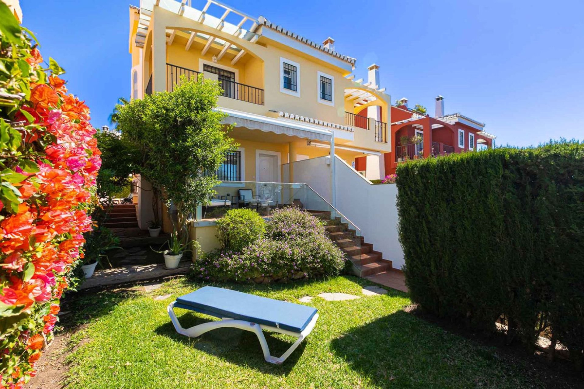 Resale - House - Semi-Detached House - Marbella - Costabella