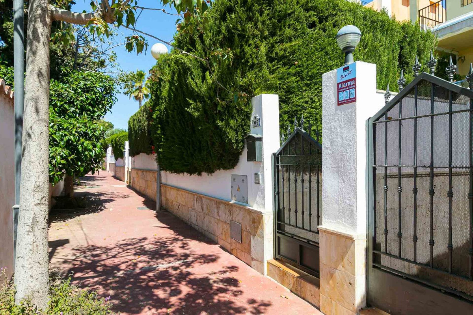 Resale - House - Semi-Detached House - Marbella - Costabella