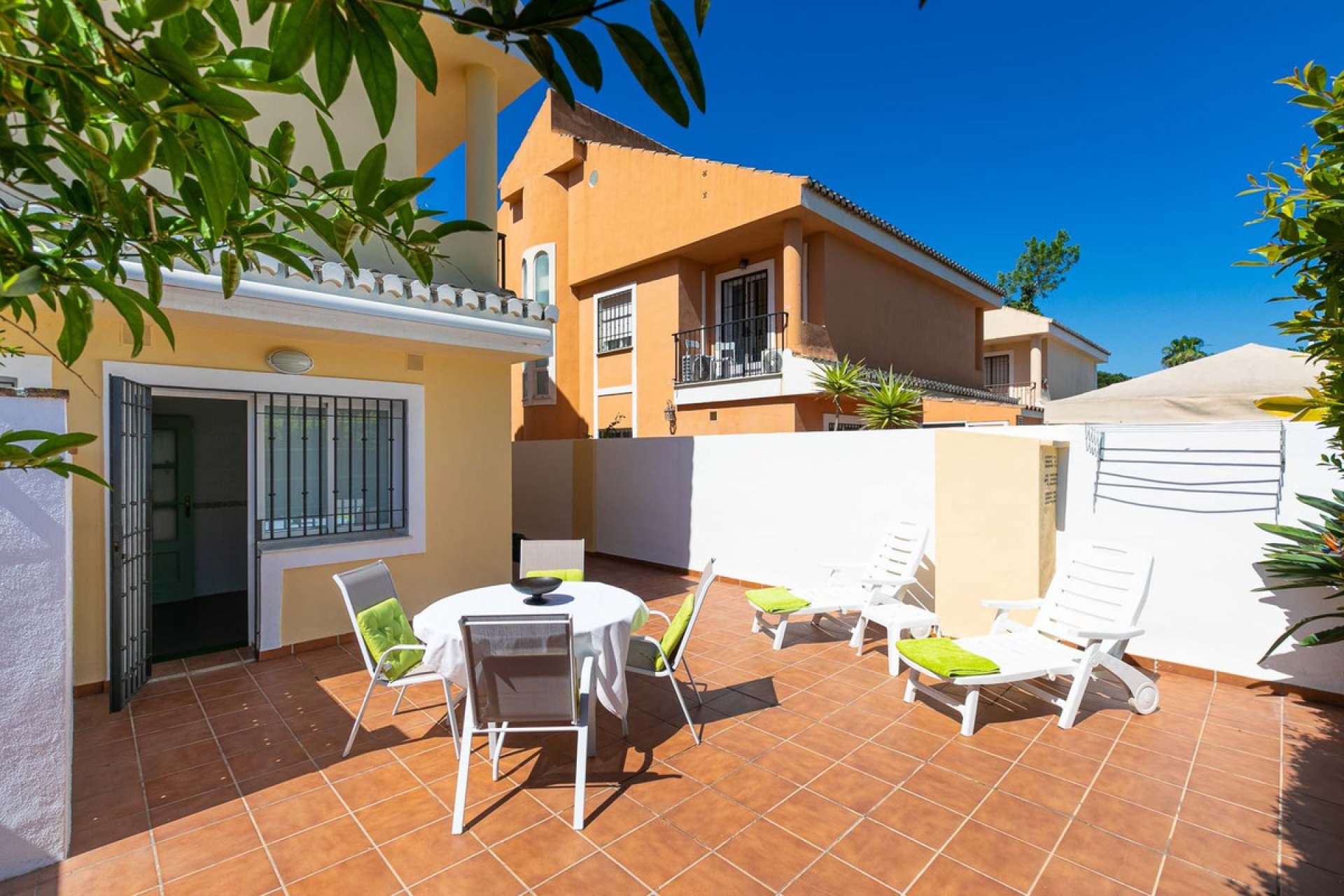 Resale - House - Semi-Detached House - Marbella - Costabella