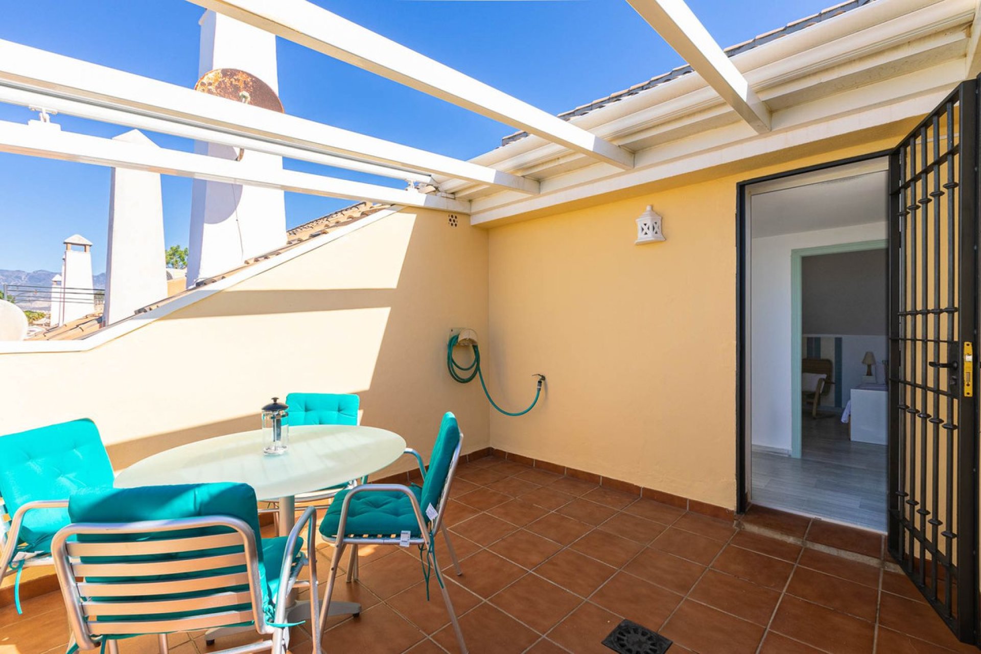 Resale - House - Semi-Detached House - Marbella - Costabella