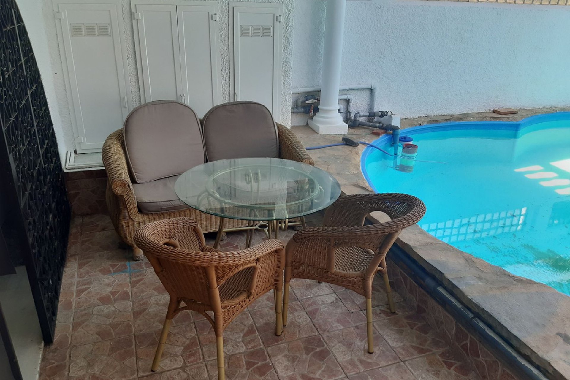 Resale - House - Semi-Detached House - Marbella - El Rosario