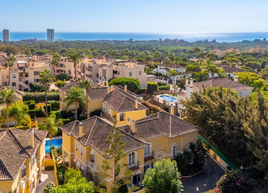 Resale - House - Semi-Detached House - Marbella - Elviria