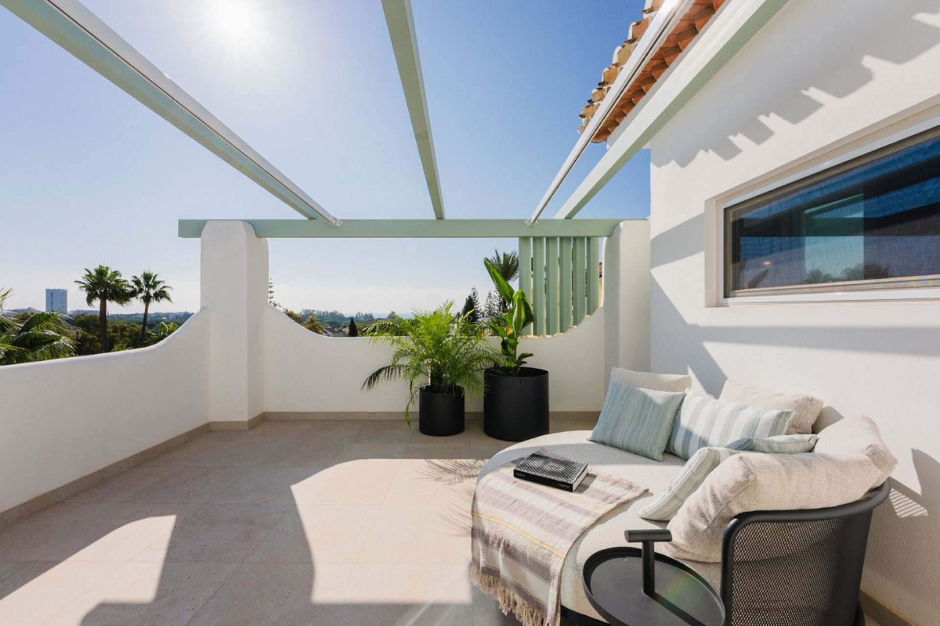 Resale - House - Semi-Detached House - Marbella - Elviria