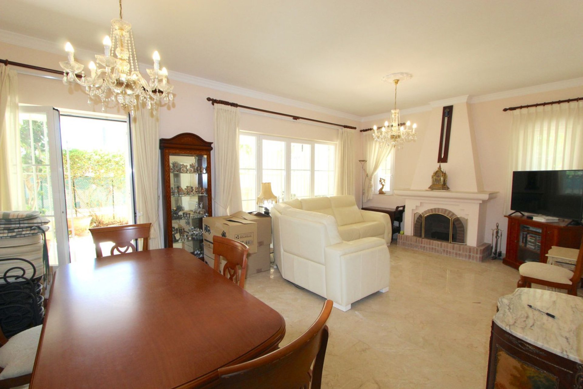 Resale - House - Semi-Detached House - Marbella - Elviria