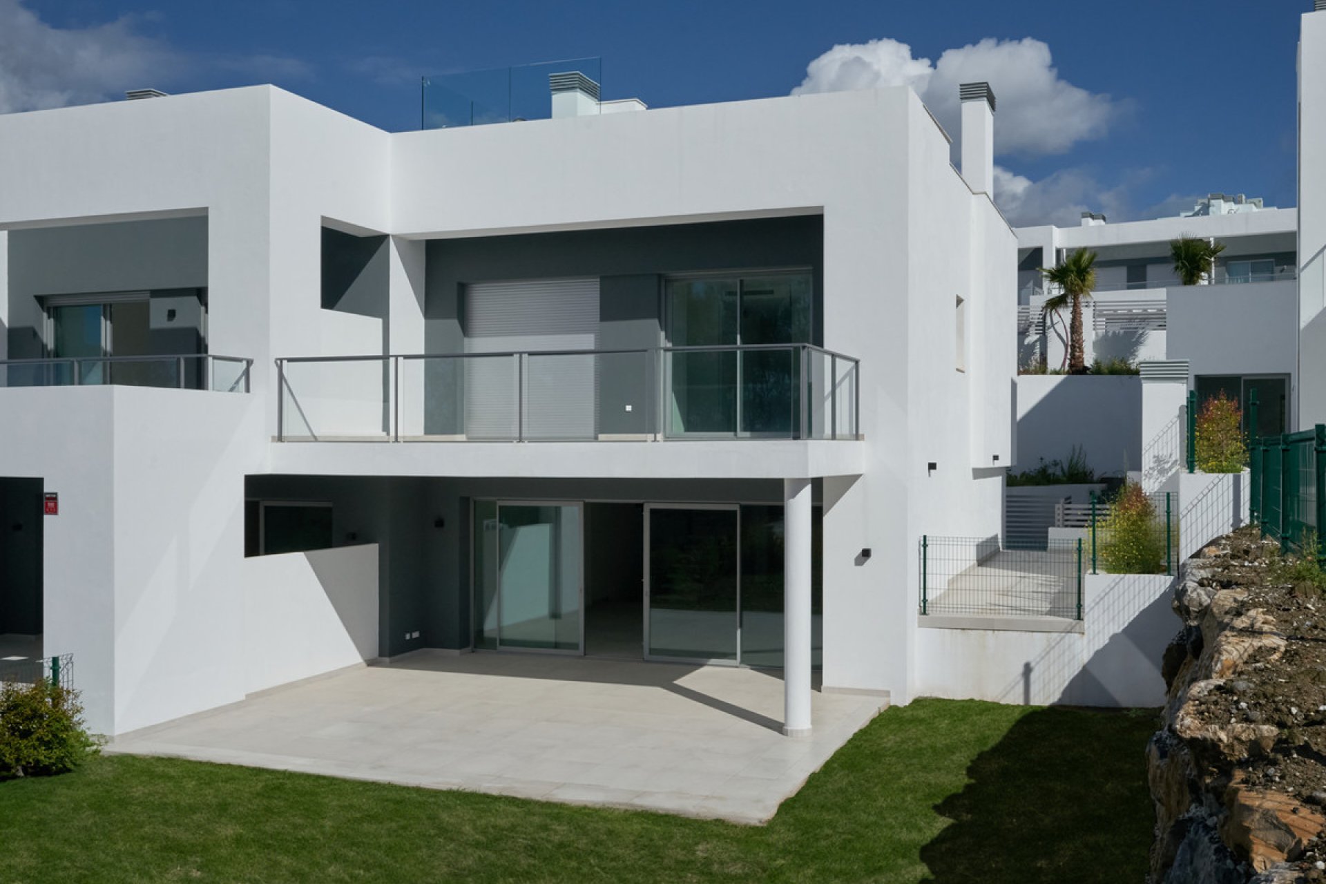 Resale - House - Semi-Detached House - Marbella - Guadalmina Alta