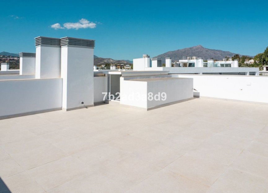 Resale - House - Semi-Detached House - Marbella - Guadalmina Alta