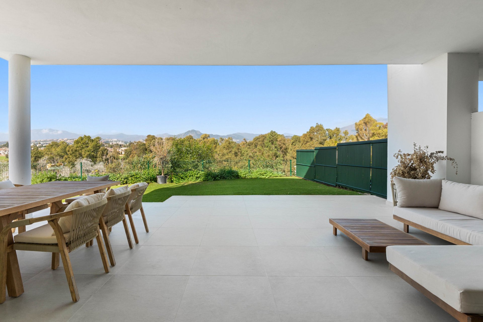 Resale - House - Semi-Detached House - Marbella - Guadalmina Alta