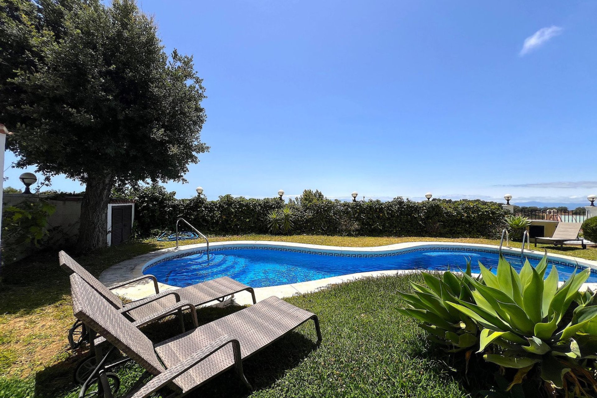 Resale - House - Semi-Detached House - Marbella - La Mairena