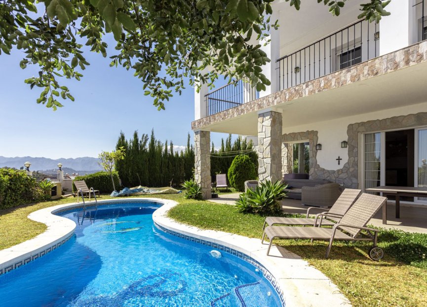 Resale - House - Semi-Detached House - Marbella - La Mairena