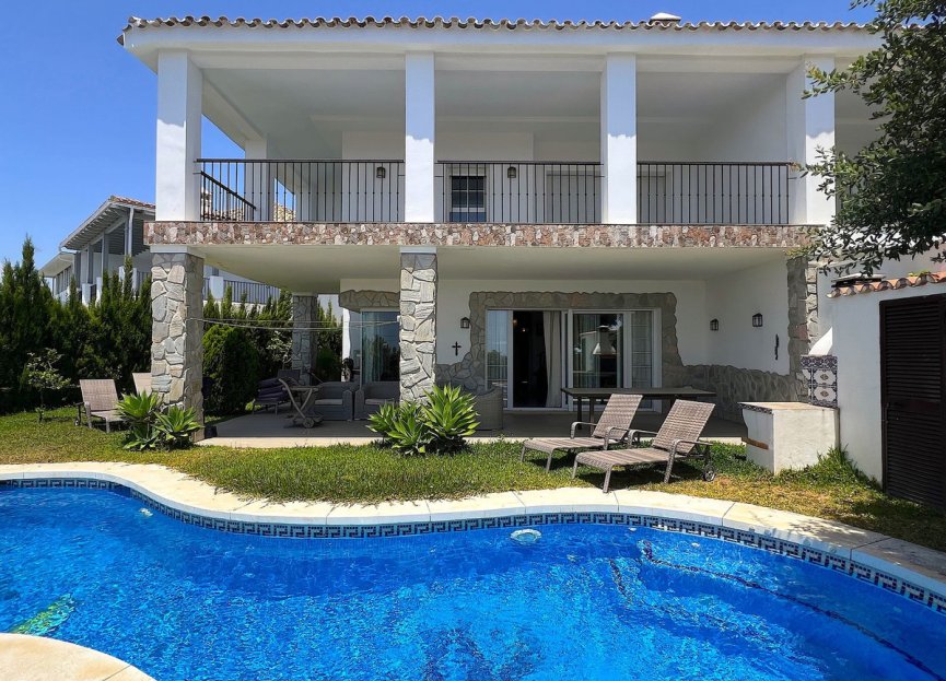 Resale - House - Semi-Detached House - Marbella - La Mairena