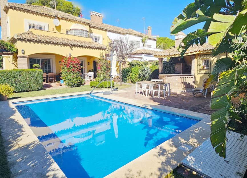 Resale - House - Semi-Detached House - Marbella - Marbella Centro