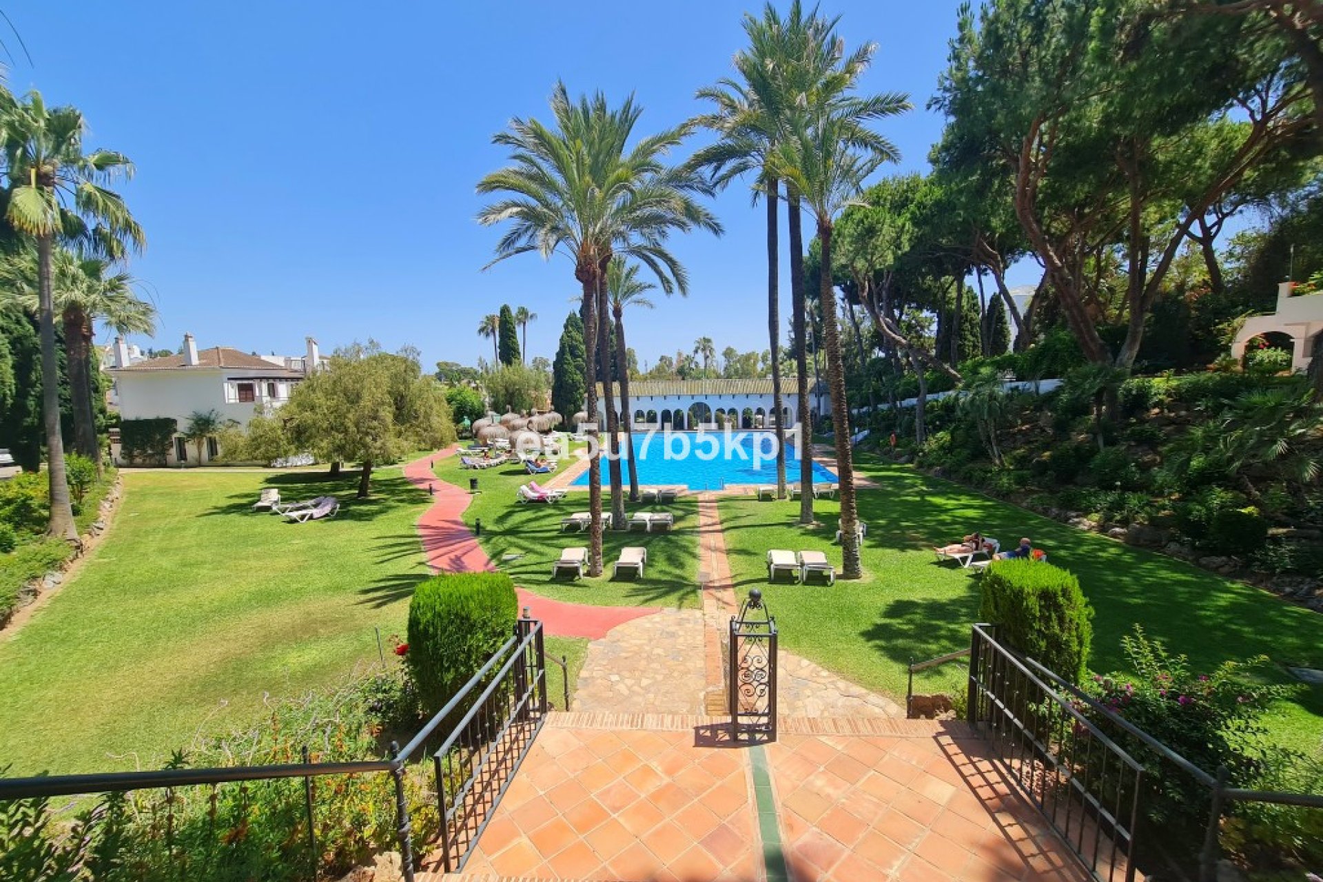 Resale - House - Semi-Detached House - Marbella - Marbella Centro