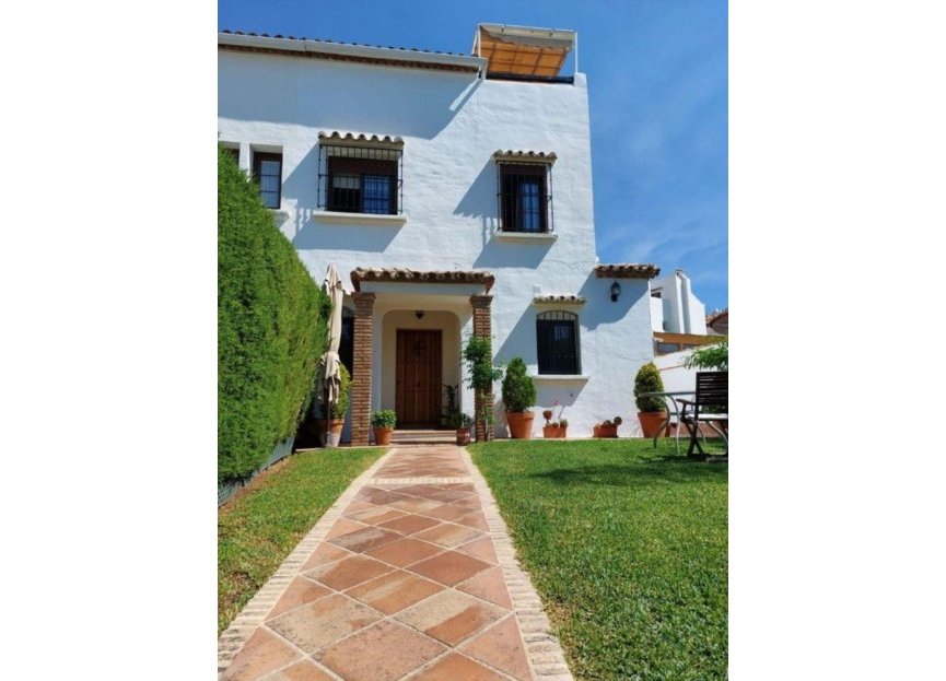 Resale - House - Semi-Detached House - Marbella - Marbella Centro