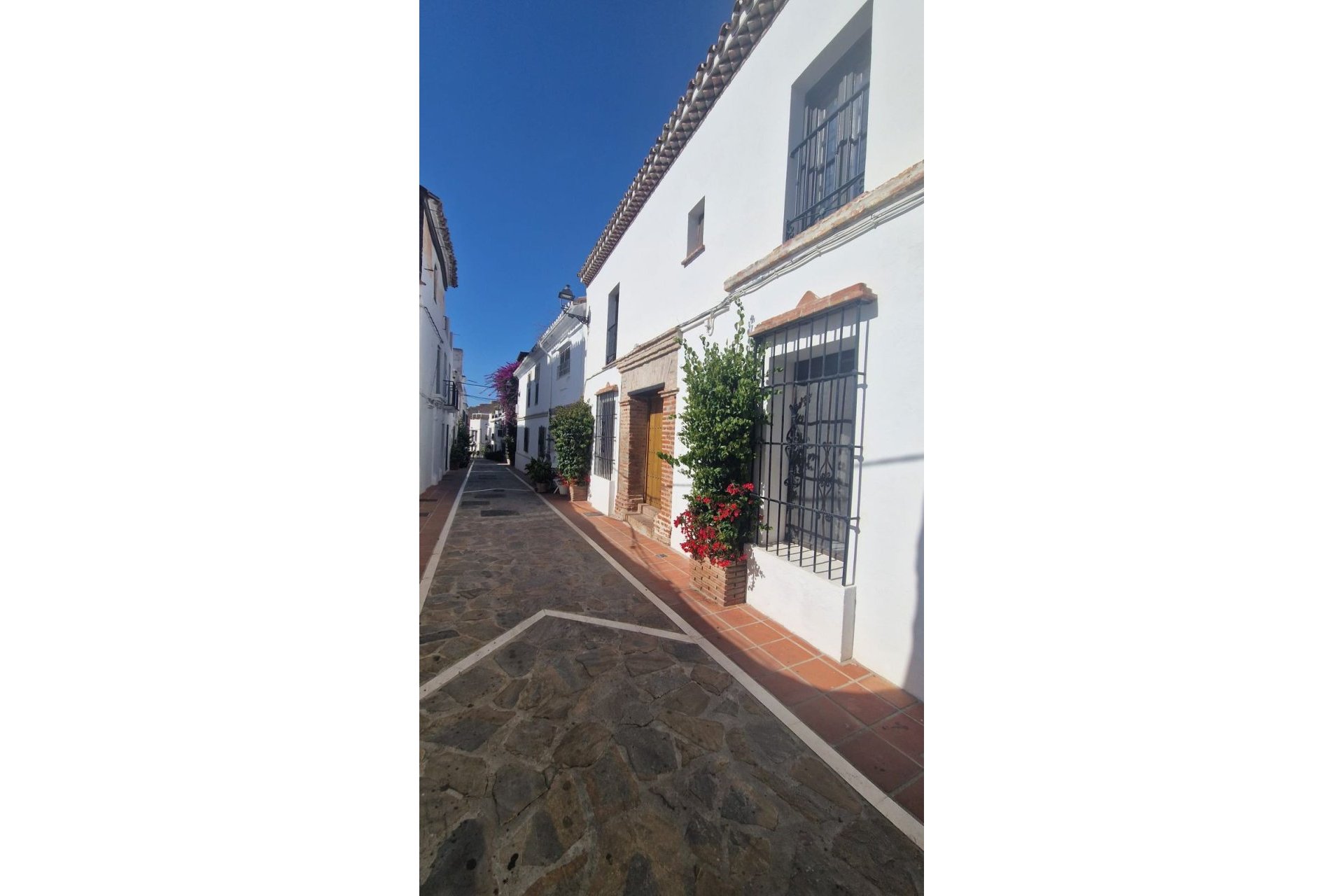 Resale - House - Semi-Detached House - Marbella - Marbella Centro