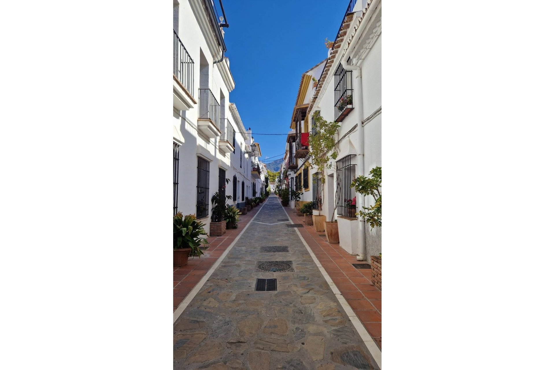 Resale - House - Semi-Detached House - Marbella - Marbella Centro