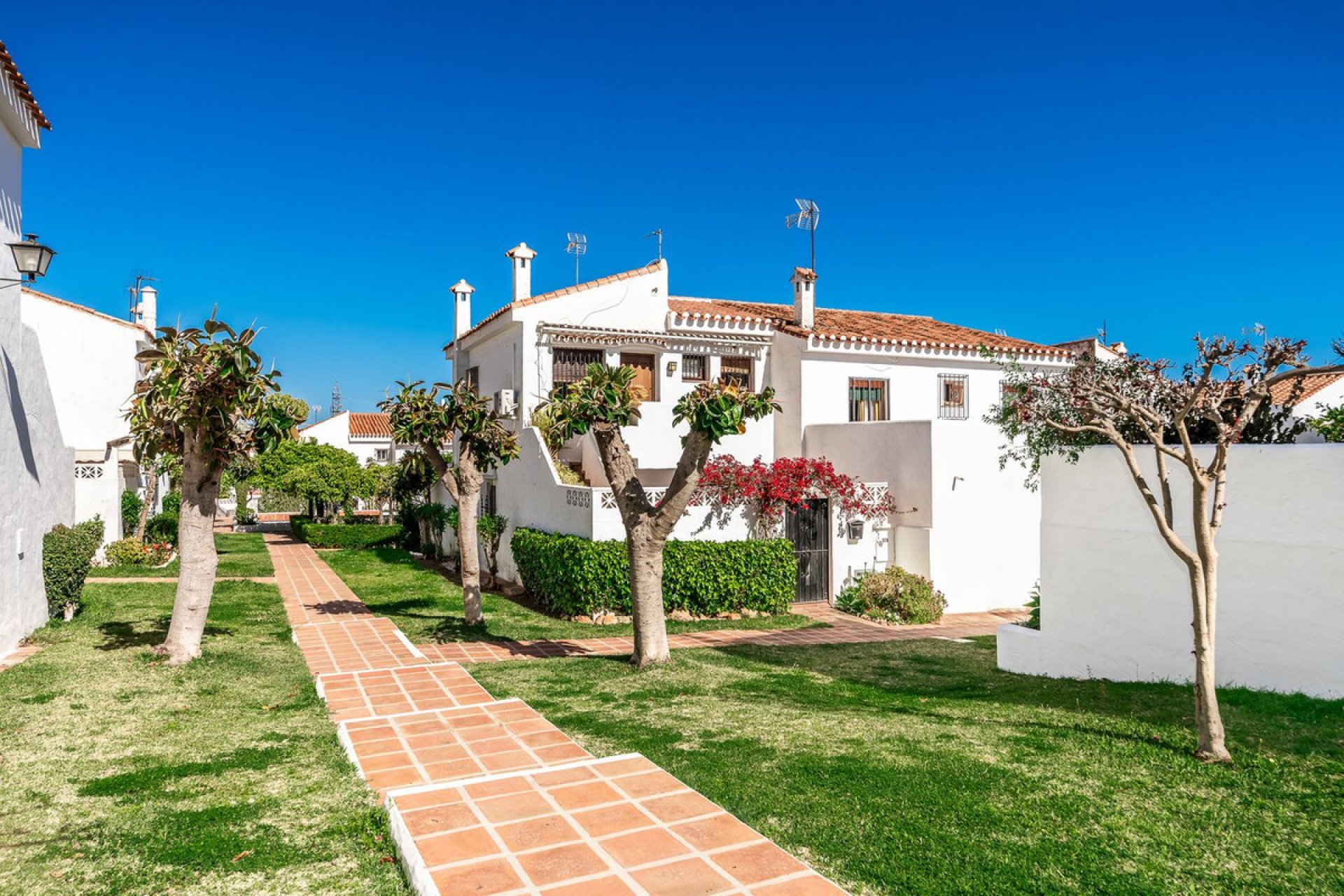 Resale - House - Semi-Detached House - Marbella - Marbella Centro