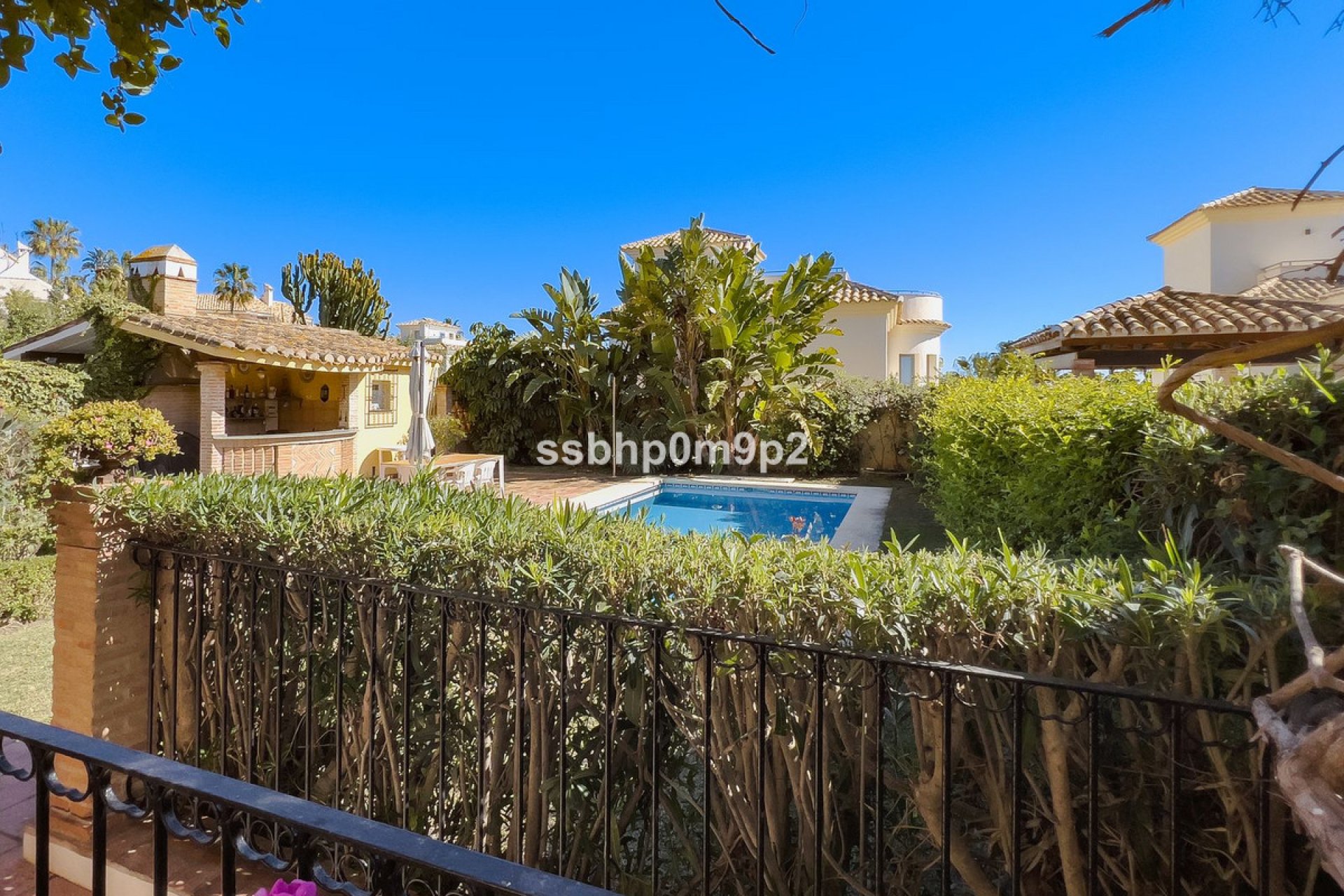 Resale - House - Semi-Detached House - Marbella - Marbella Centro