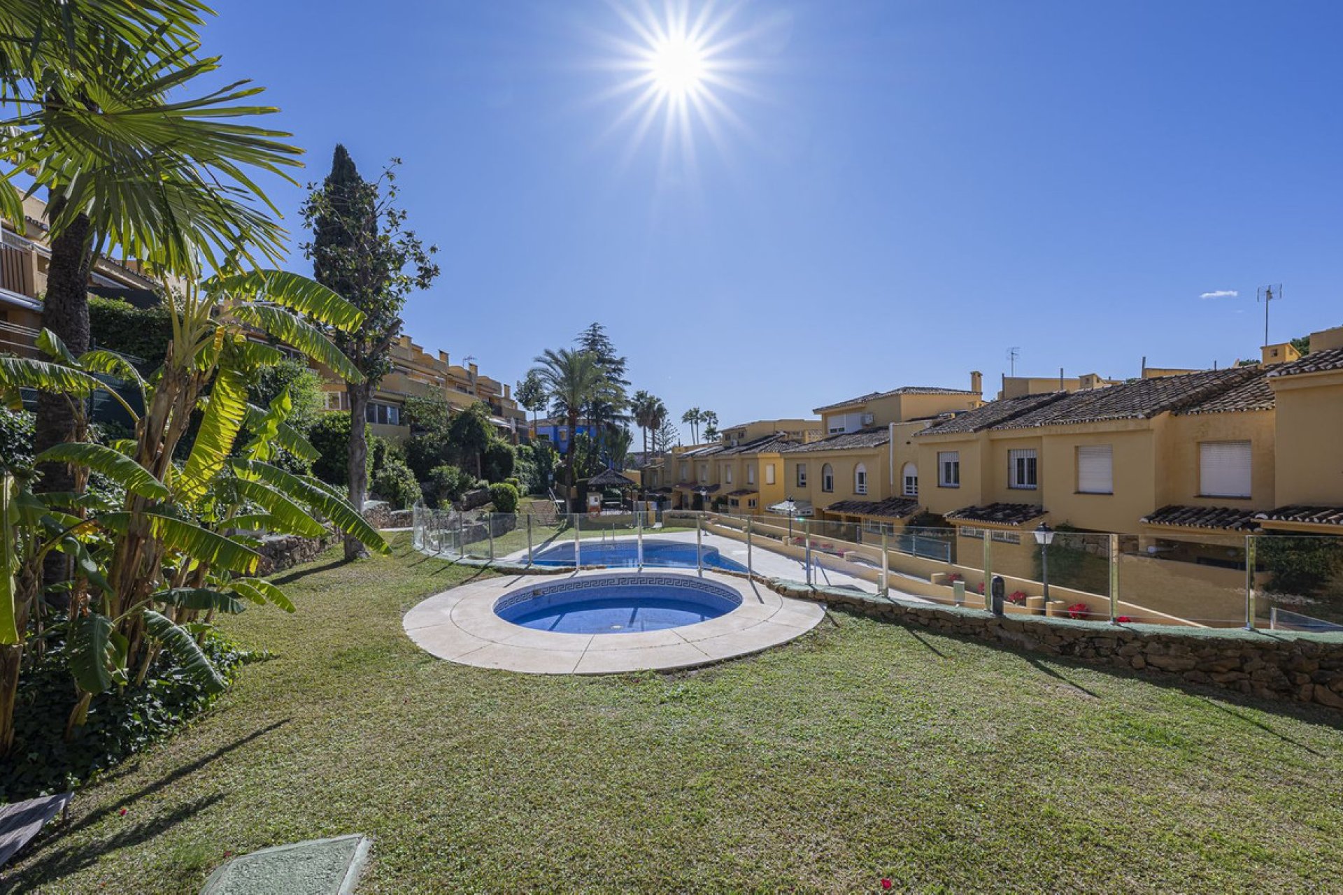 Resale - House - Semi-Detached House - Marbella - Marbella Centro