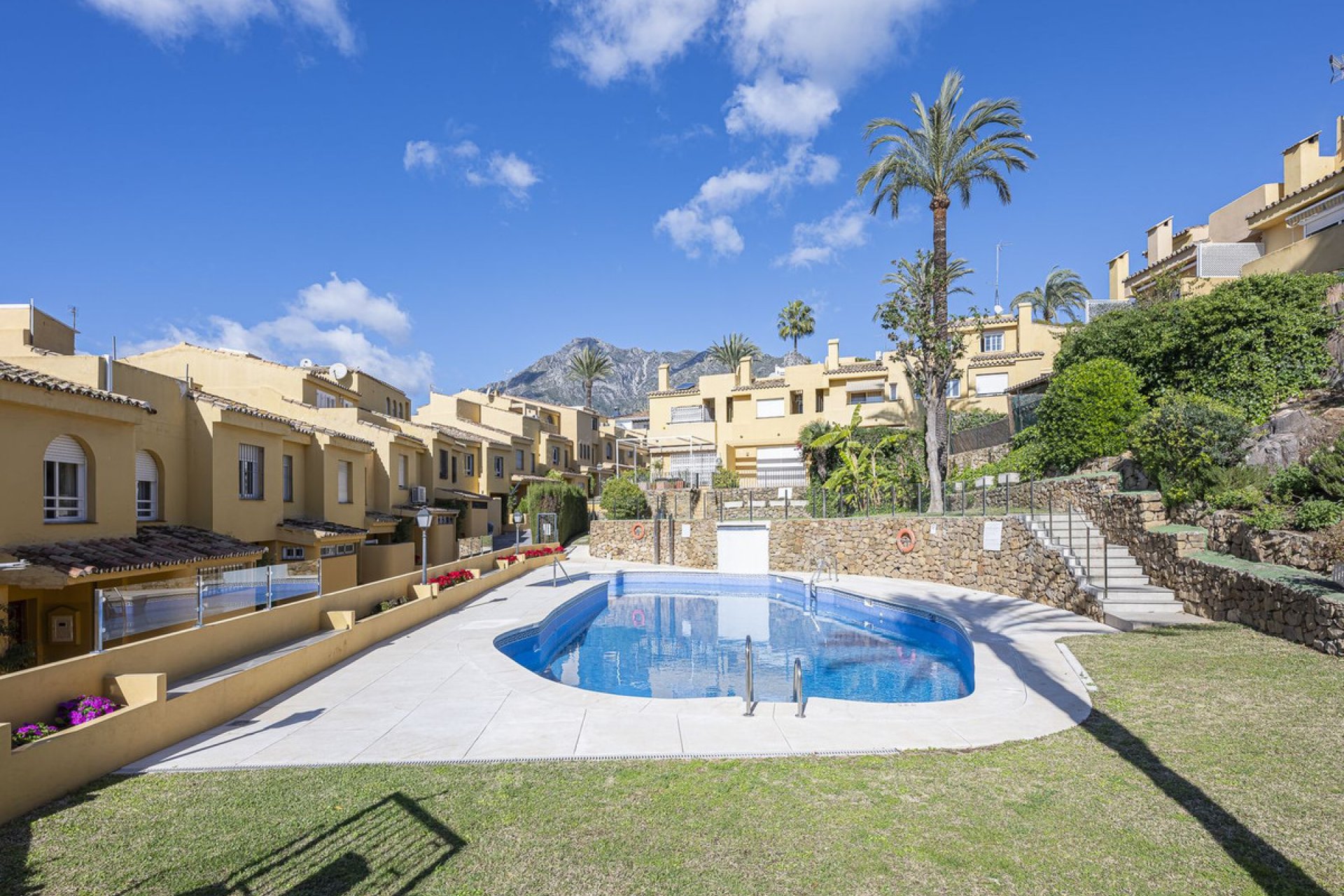 Resale - House - Semi-Detached House - Marbella - Marbella Centro