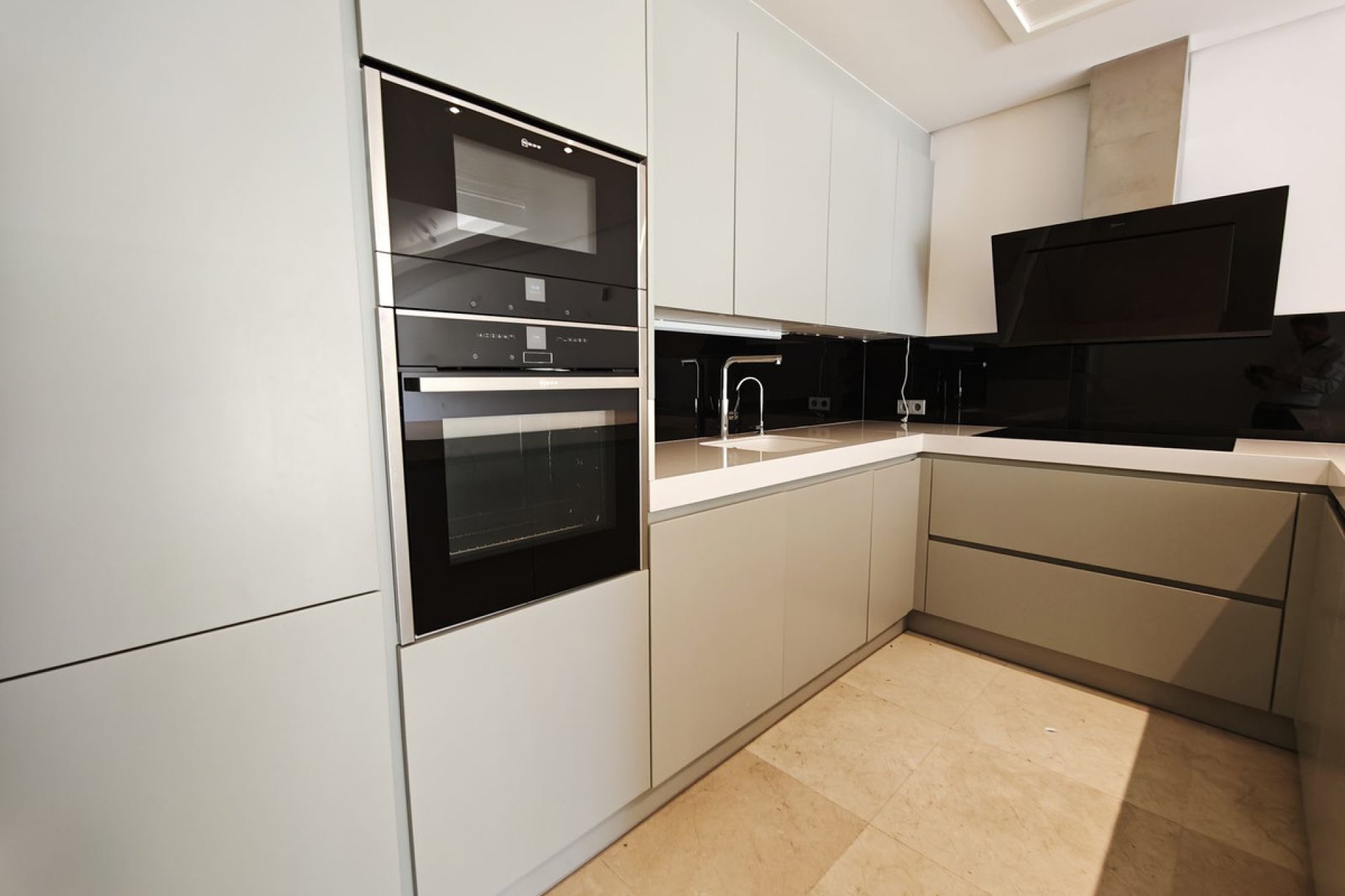 Resale - House - Semi-Detached House - Marbella - Marbella Centro