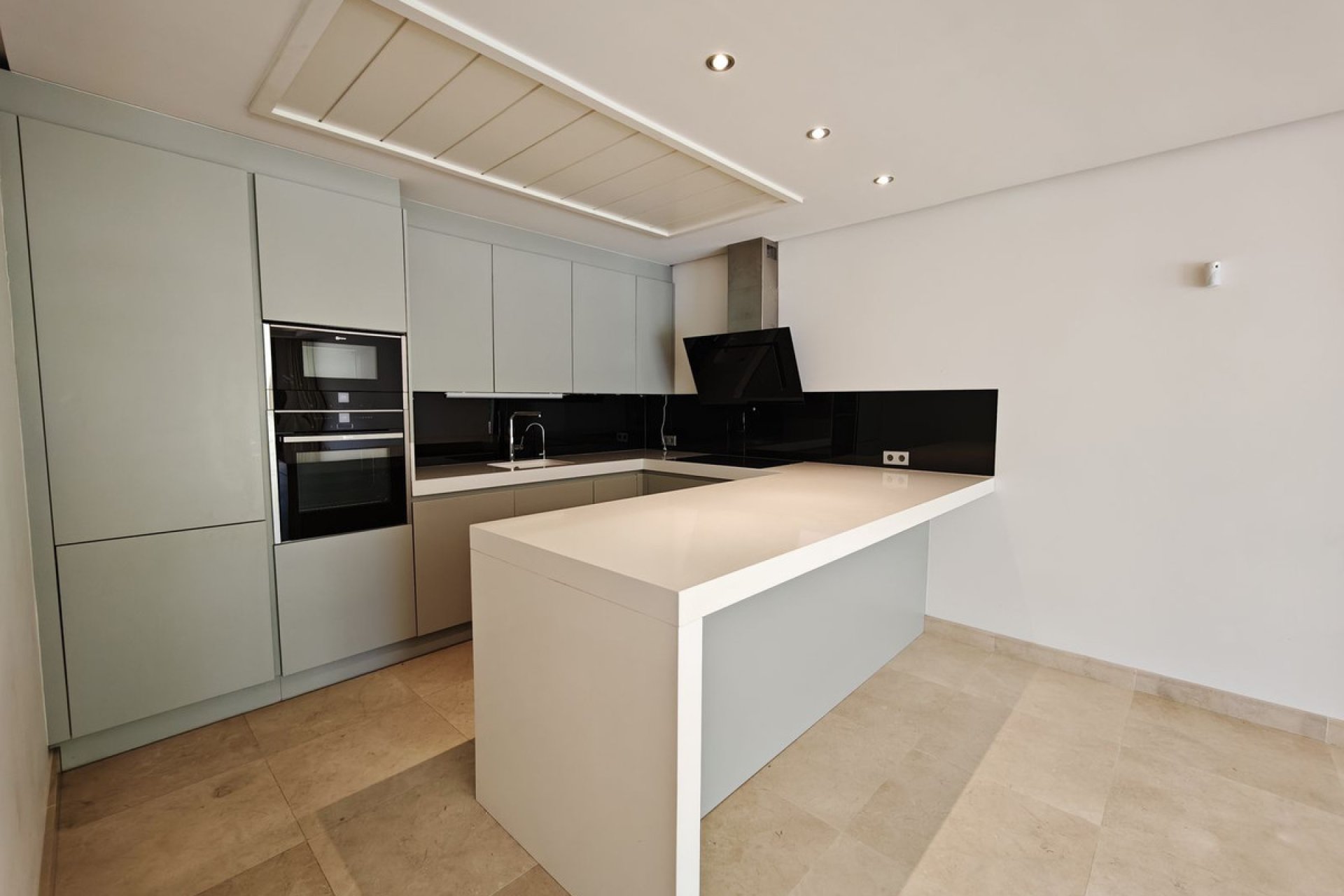 Resale - House - Semi-Detached House - Marbella - Marbella Centro