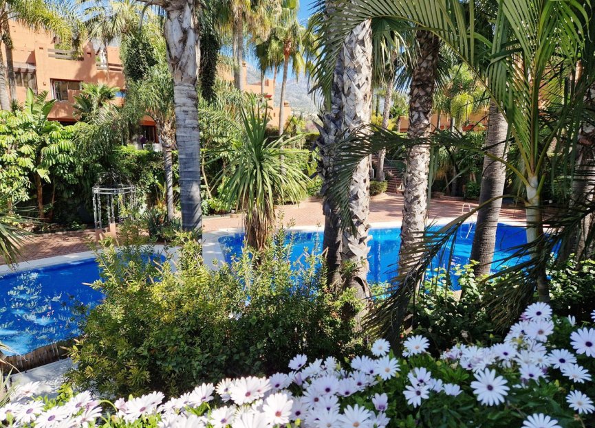 Resale - House - Semi-Detached House - Marbella - Nagüeles