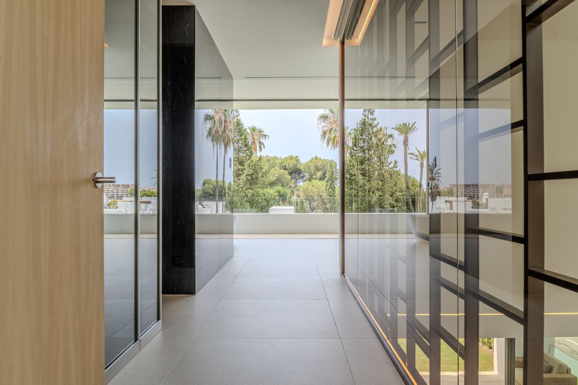 Resale - House - Semi-Detached House - Marbella - Nueva Andalucia