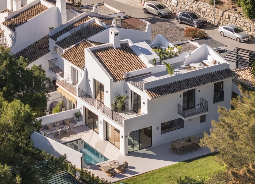 Resale - House - Semi-Detached House - Marbella - Nueva Andalucia