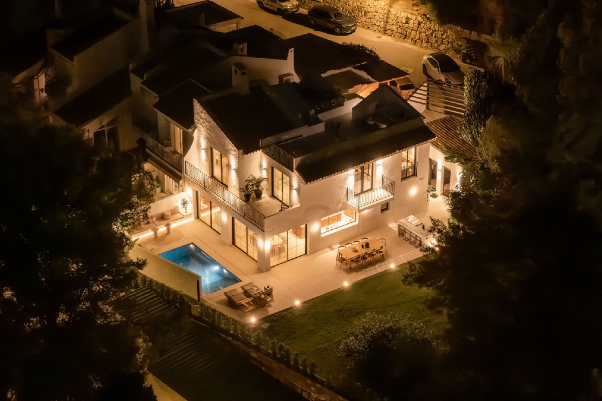 Resale - House - Semi-Detached House - Marbella - Nueva Andalucia