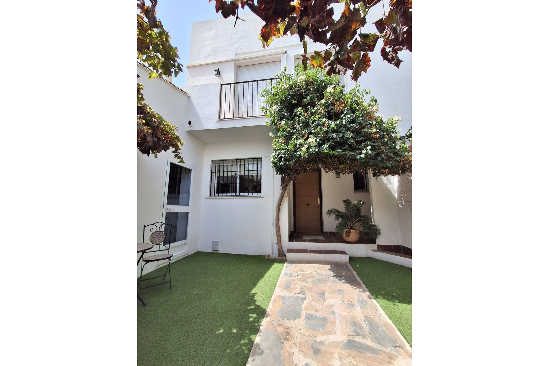 Resale - House - Semi-Detached House - Marbella - Nueva Andalucia