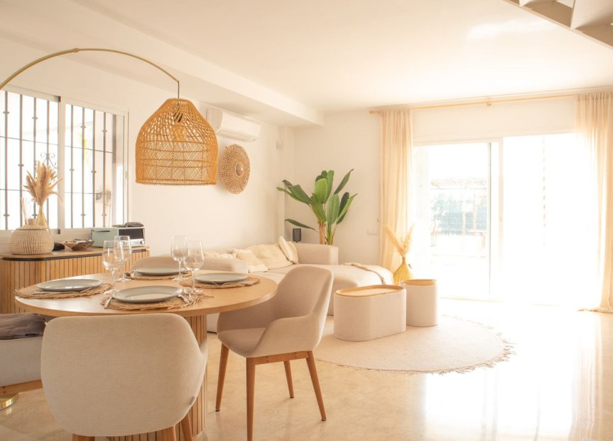 Resale - House - Semi-Detached House - Marbella - Nueva Andalucia