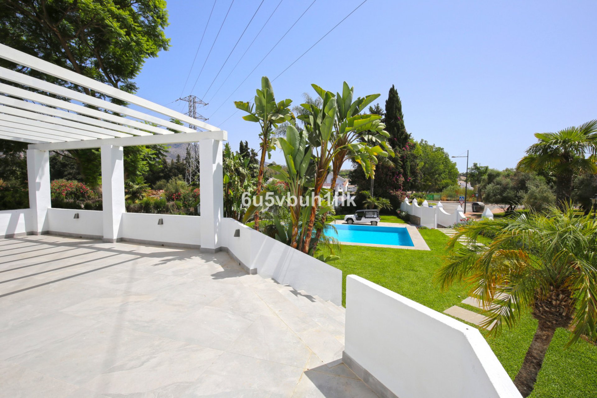 Resale - House - Semi-Detached House - Marbella - Nueva Andalucia