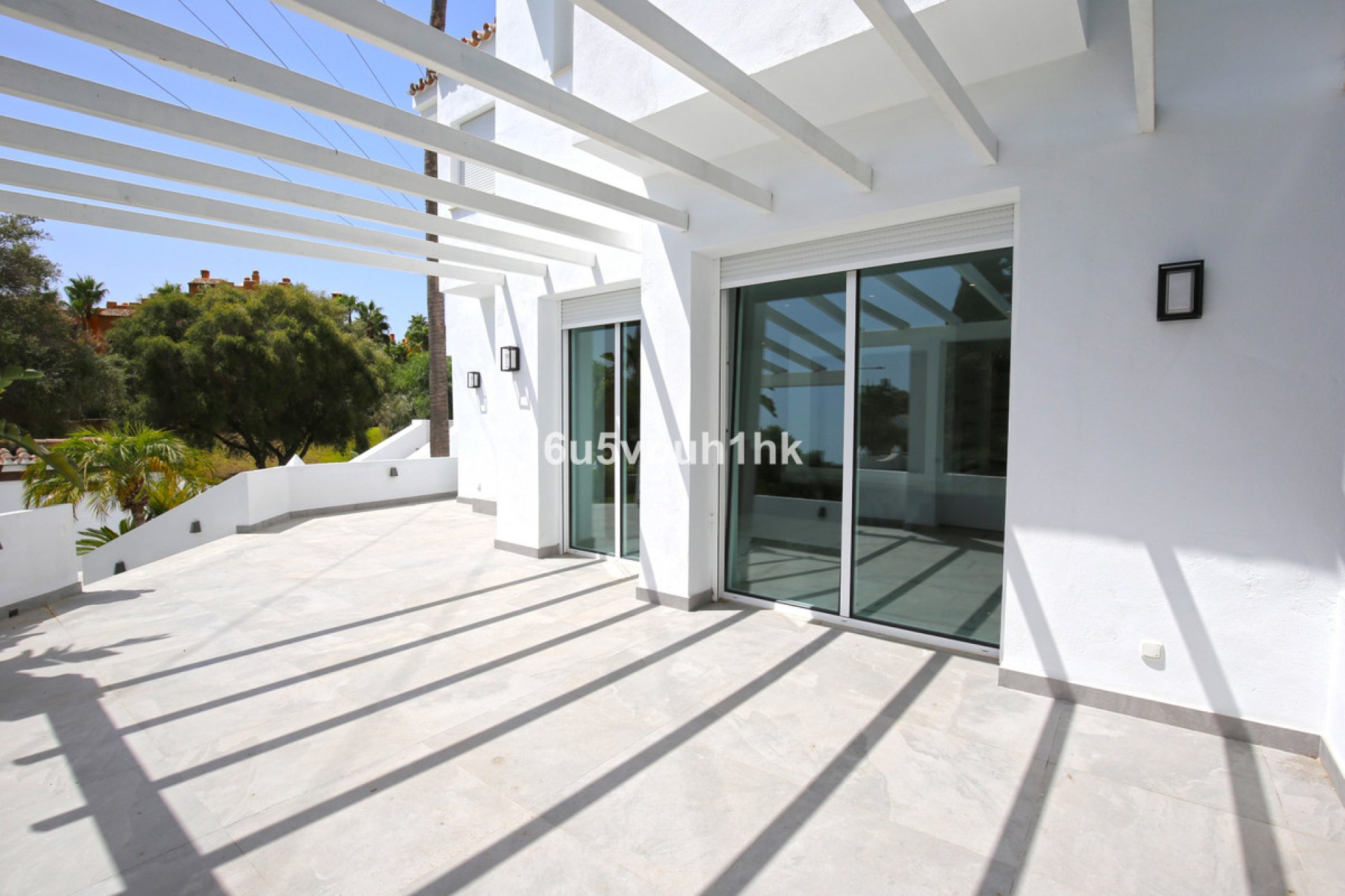 Resale - House - Semi-Detached House - Marbella - Nueva Andalucia