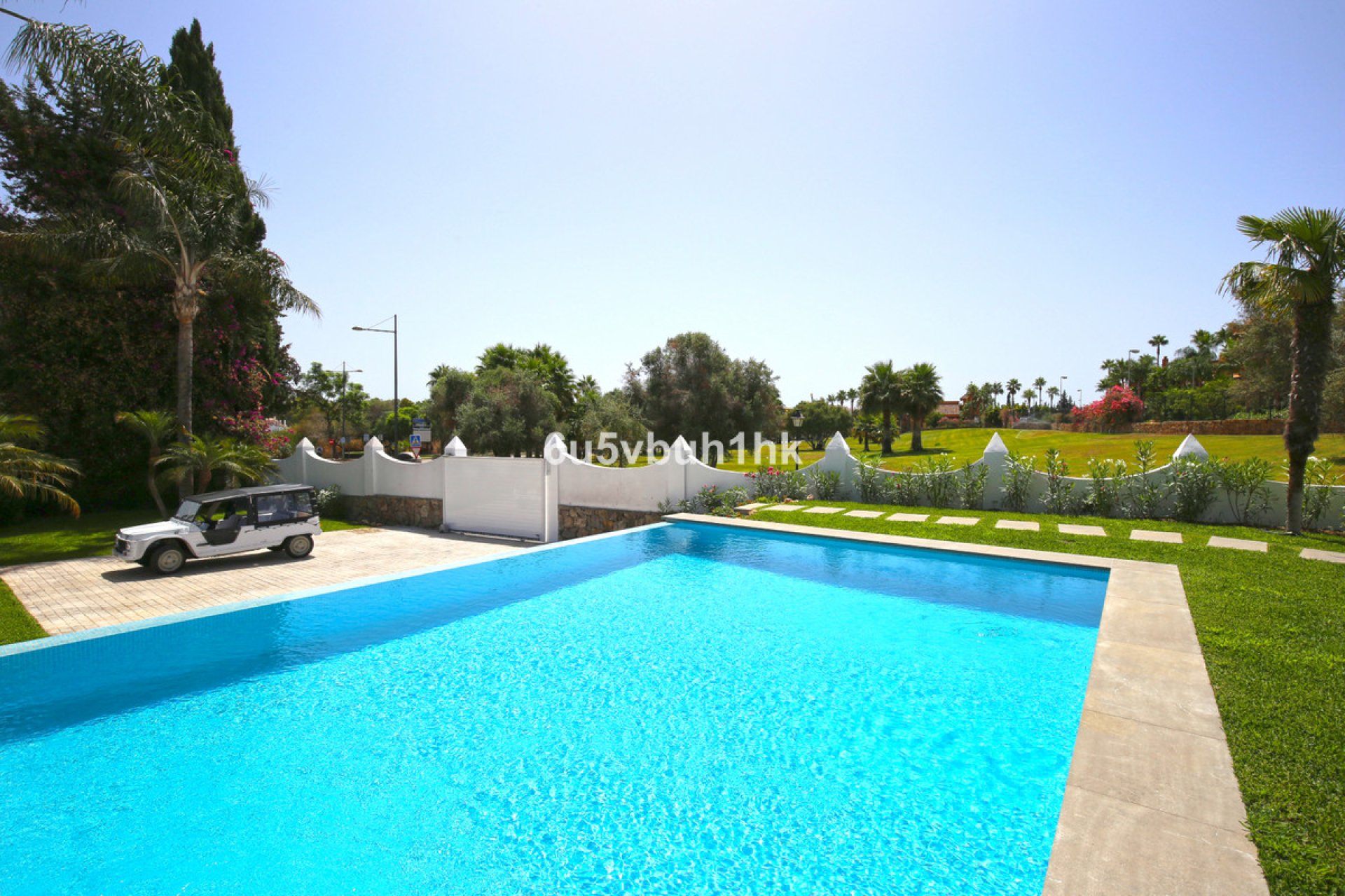 Resale - House - Semi-Detached House - Marbella - Nueva Andalucia