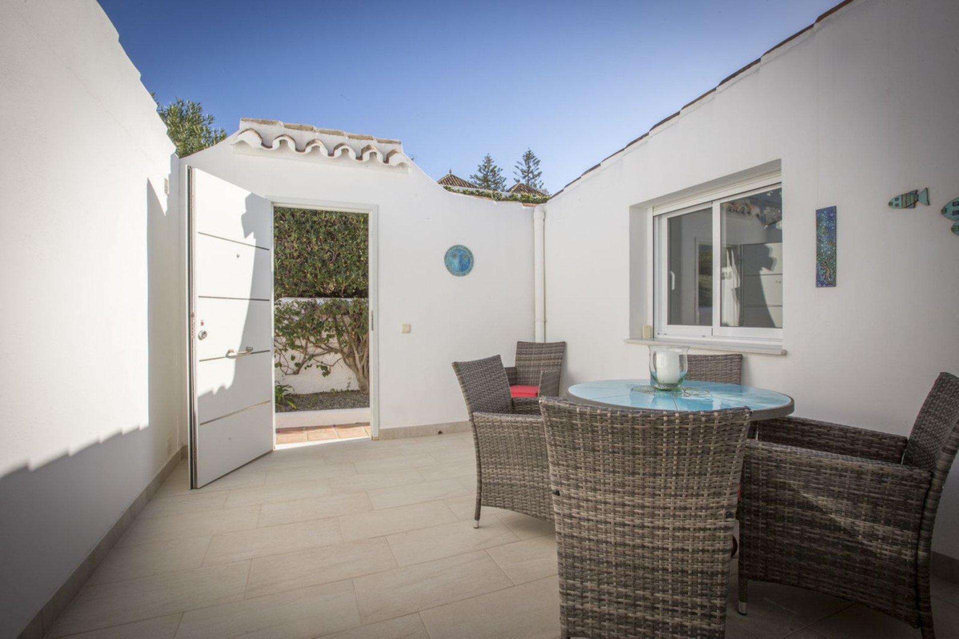 Resale - House - Semi-Detached House - Marbella - Nueva Andalucia