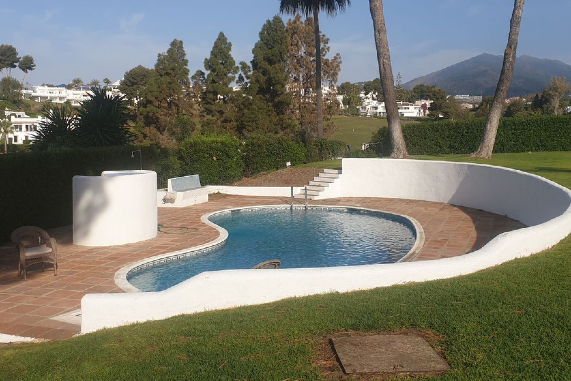 Resale - House - Semi-Detached House - Marbella - Nueva Andalucia