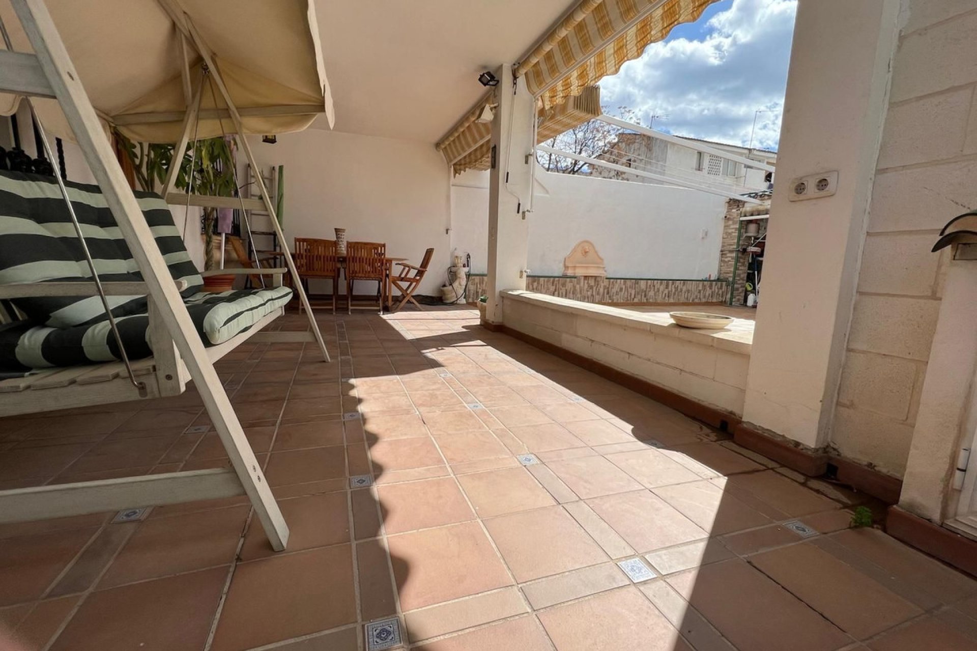 Resale - House - Semi-Detached House - Marbella - Nueva Andalucia