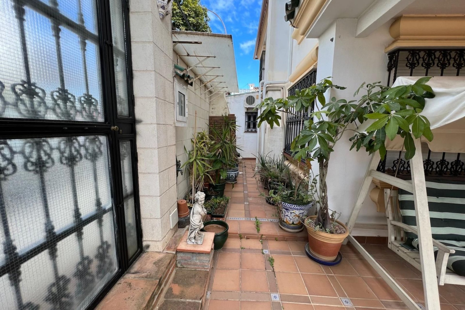 Resale - House - Semi-Detached House - Marbella - Nueva Andalucia