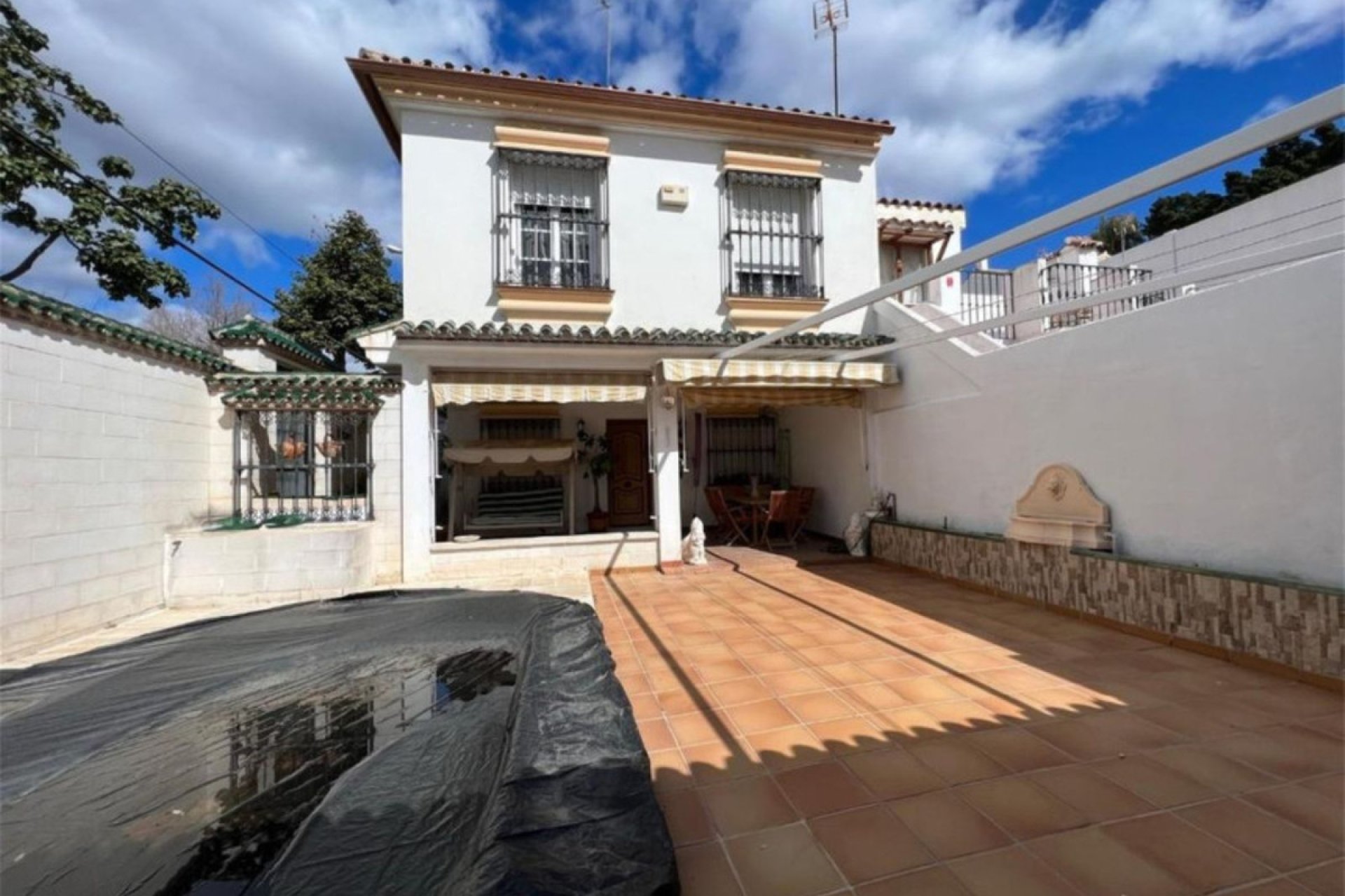 Resale - House - Semi-Detached House - Marbella - Nueva Andalucia