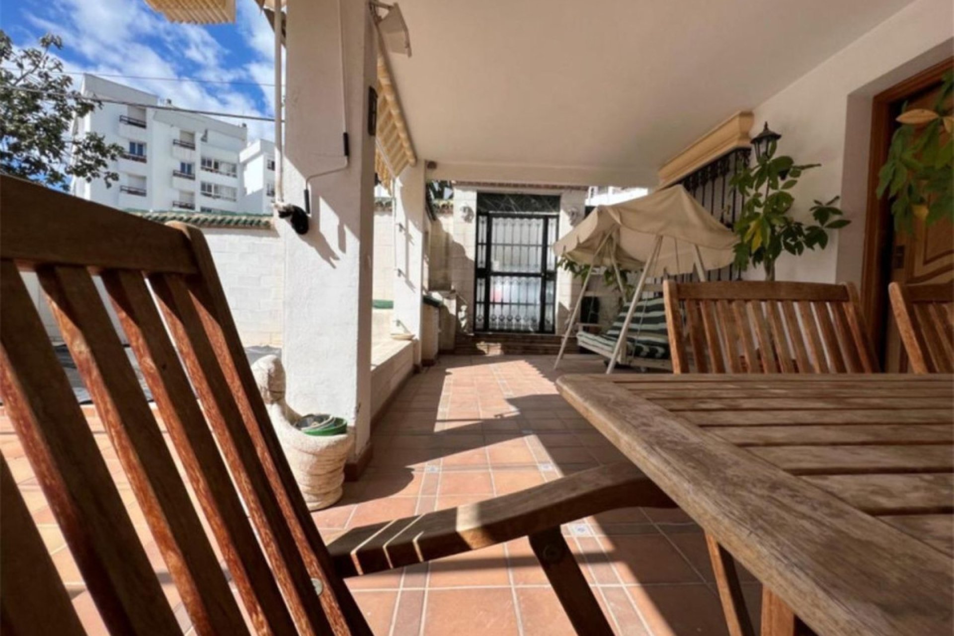 Resale - House - Semi-Detached House - Marbella - Nueva Andalucia