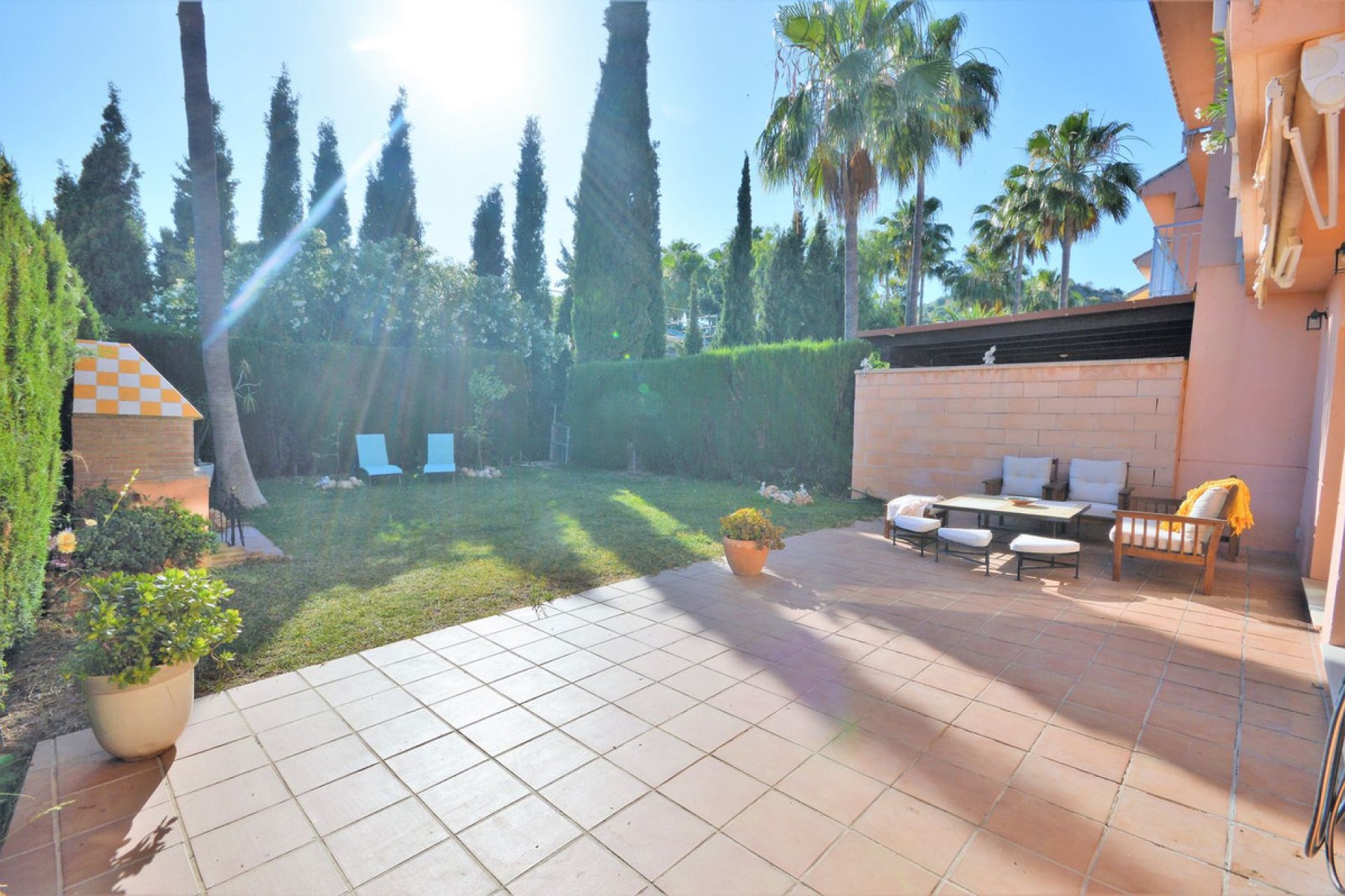 Resale - House - Semi-Detached House - Marbella - Nueva Andalucia