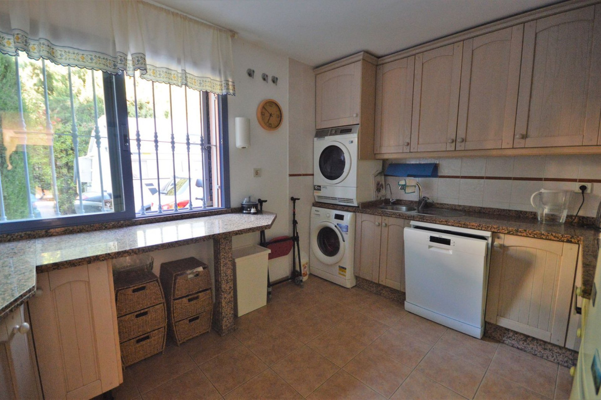 Resale - House - Semi-Detached House - Marbella - Nueva Andalucia