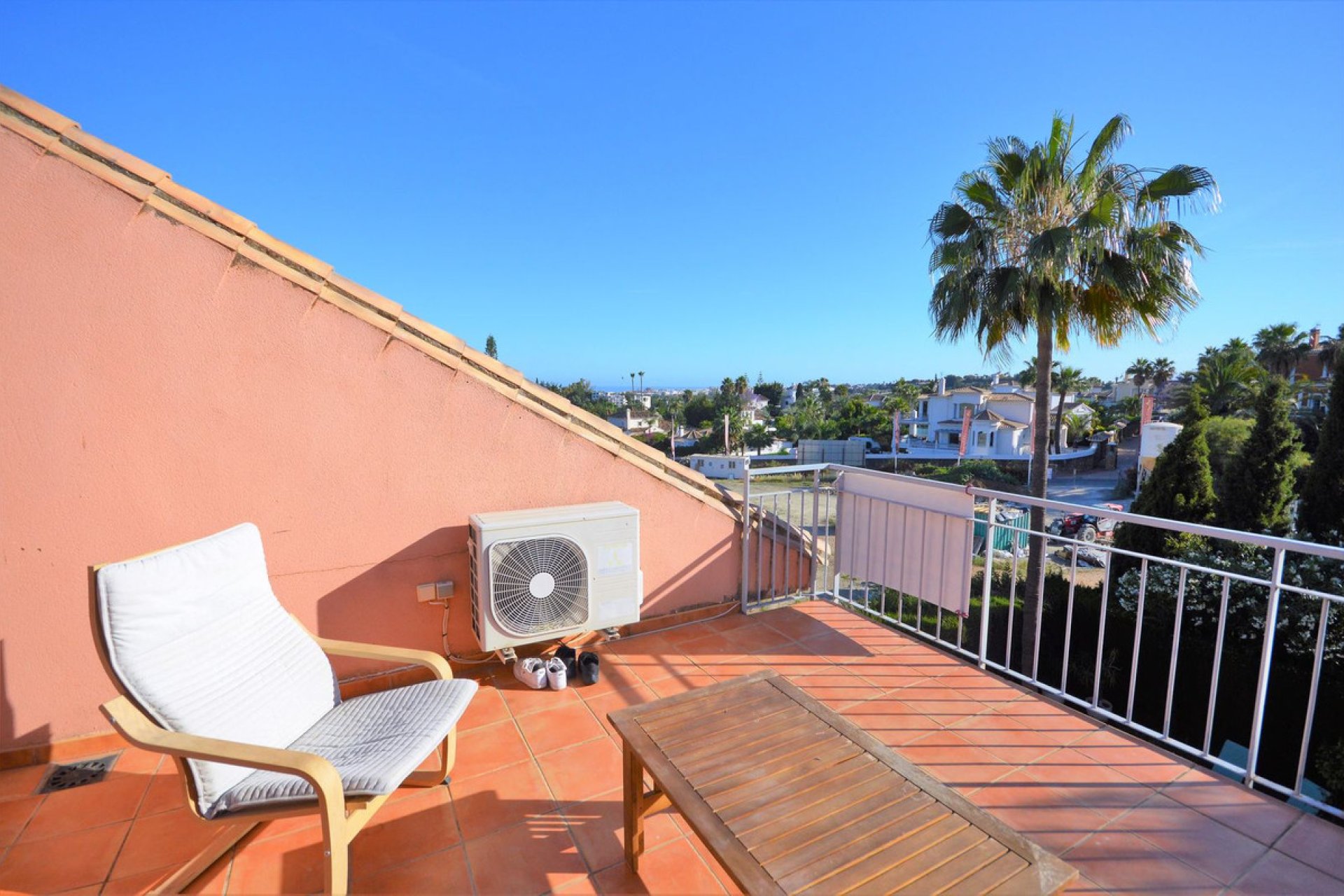 Resale - House - Semi-Detached House - Marbella - Nueva Andalucia