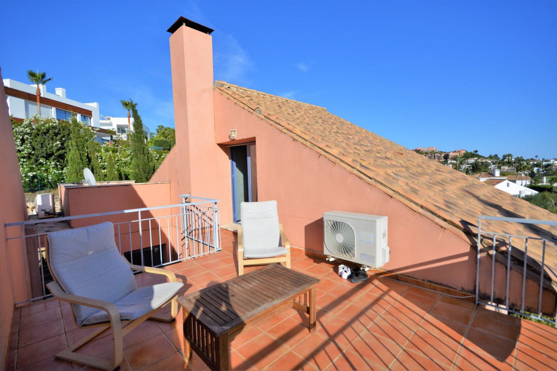 Resale - House - Semi-Detached House - Marbella - Nueva Andalucia