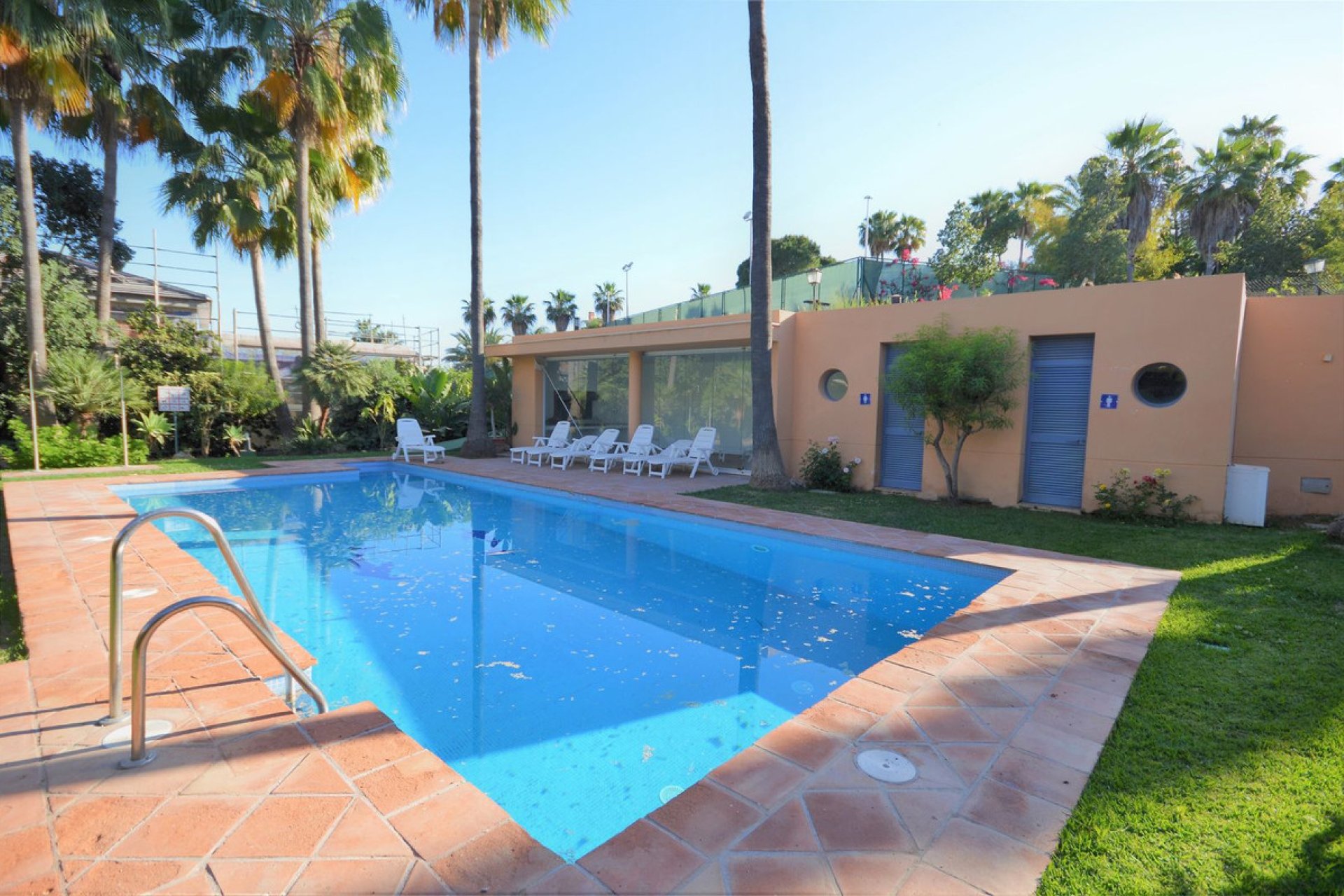 Resale - House - Semi-Detached House - Marbella - Nueva Andalucia