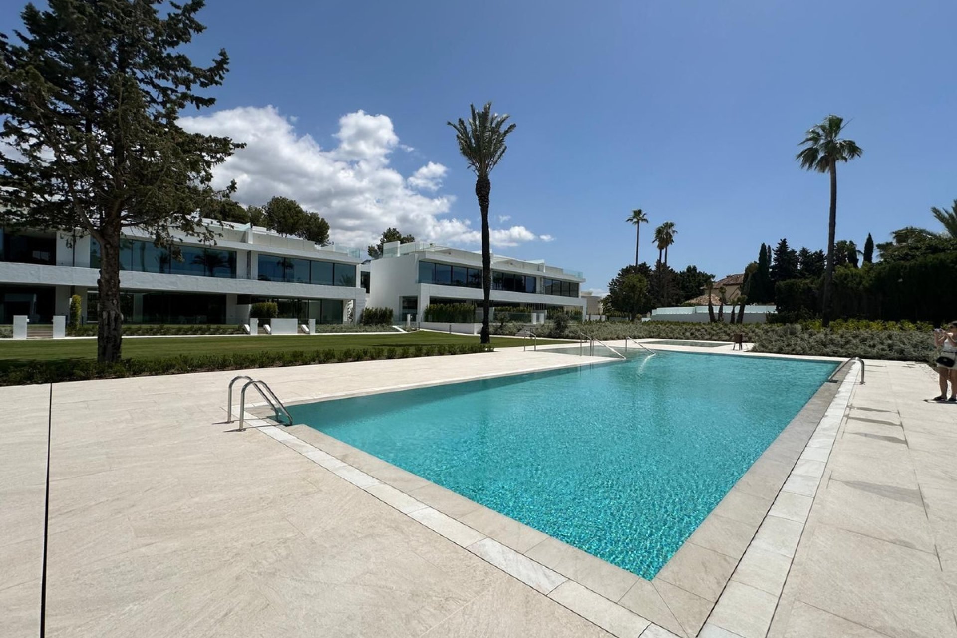 Resale - House - Semi-Detached House - Marbella - Nueva Andalucia